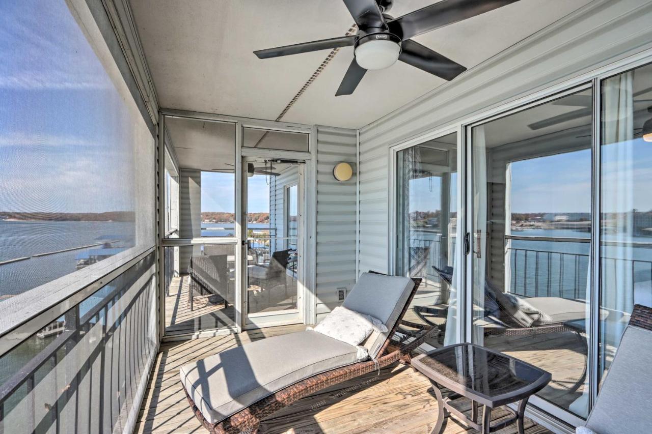 Sunny Osage Beach With Balcony And Lakefront View エクステリア 写真